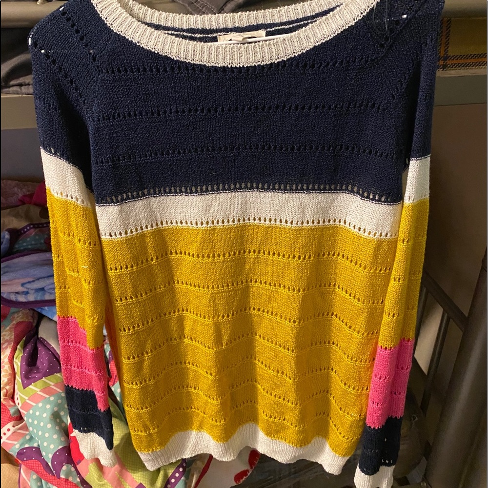 Entro light weight sweater